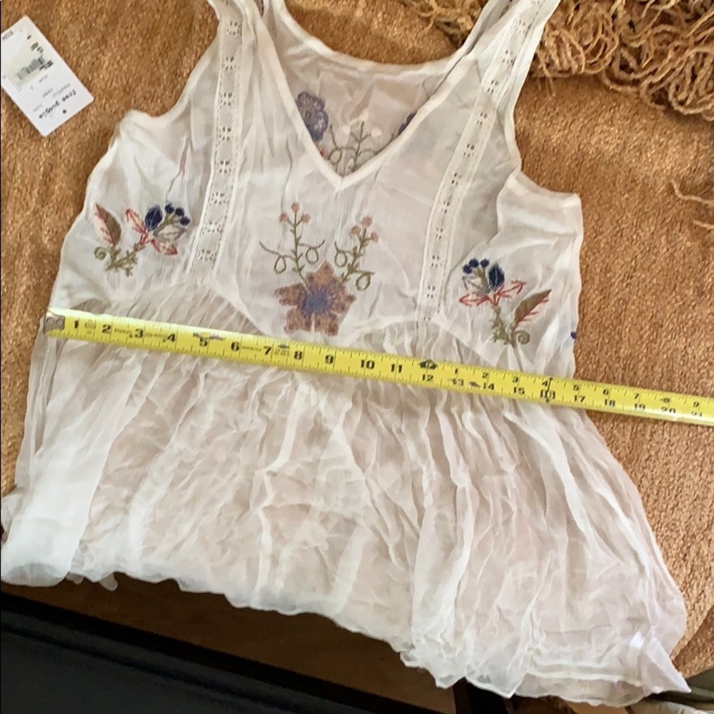 Free People embroidered top sz small NWT - Picture 12 of 13